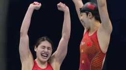 女子4×200米自由泳決賽金牌第一功臣是山東姑娘楊浚瑄！