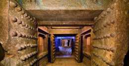秦始皇陵墓中的長明燈，史書載為人魚膏，其究竟是何物，真的長明不滅嗎？