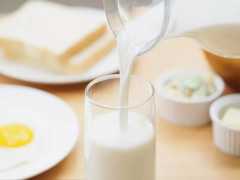 牛奶為什麼要選澳大利亞產的？高鈣高蛋白，你想要的它都有