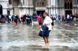 紅色警報：義大利威尼斯水城80％被淹，這些正在倒計時的景點