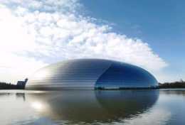 除了“鳥巢”，這座特色建築也吸引“眼球”，成為北京旅遊地標