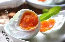 鹹鴨蛋到底能不能吃，吃了這麼多年的鹹鴨蛋，你吃對了嗎？