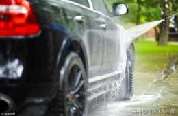 為什麼越來越多車主寧願自己洗車？用這一神奇，車乾淨如鏡子