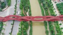 湖南外形獨特的大橋，被稱中國結步行橋，十分“妖嬈”