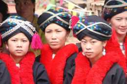 雲南少數民族服飾文化，是物質文化領域中，珍稀的寶貴財富之一