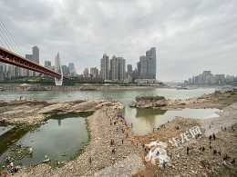 重慶東水門大橋下“神龜”現身長江！龍門浩月背後的故事你知多少？