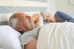 “人睡三覺，命比紙薄！”古人睡覺的一些講究，多學學