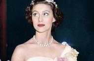 瑪格麗特公主的女兒圓臉齙牙，顏值很一般，找男人的眼光卻強很多